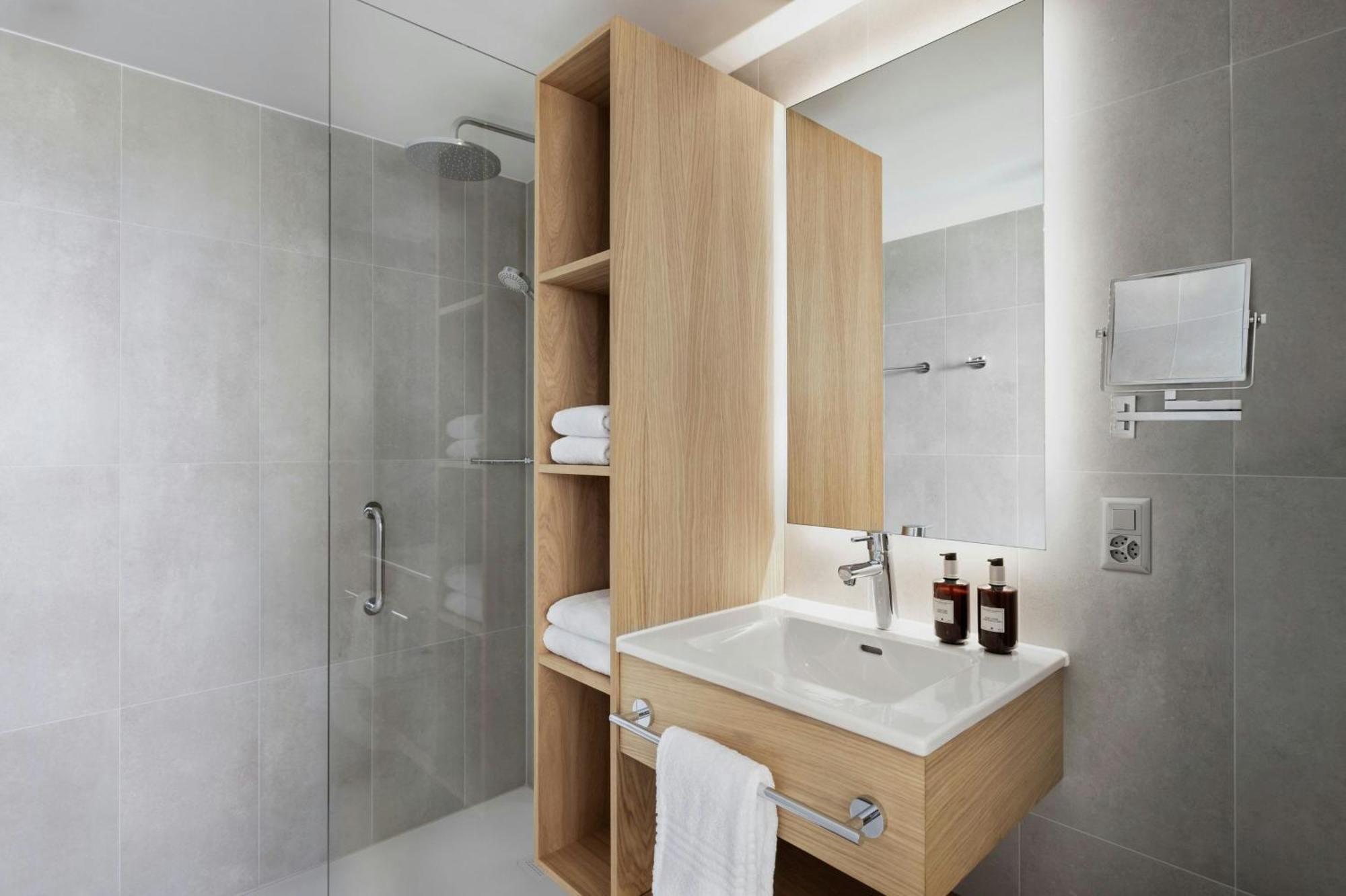 Hotel By Marriott Nations