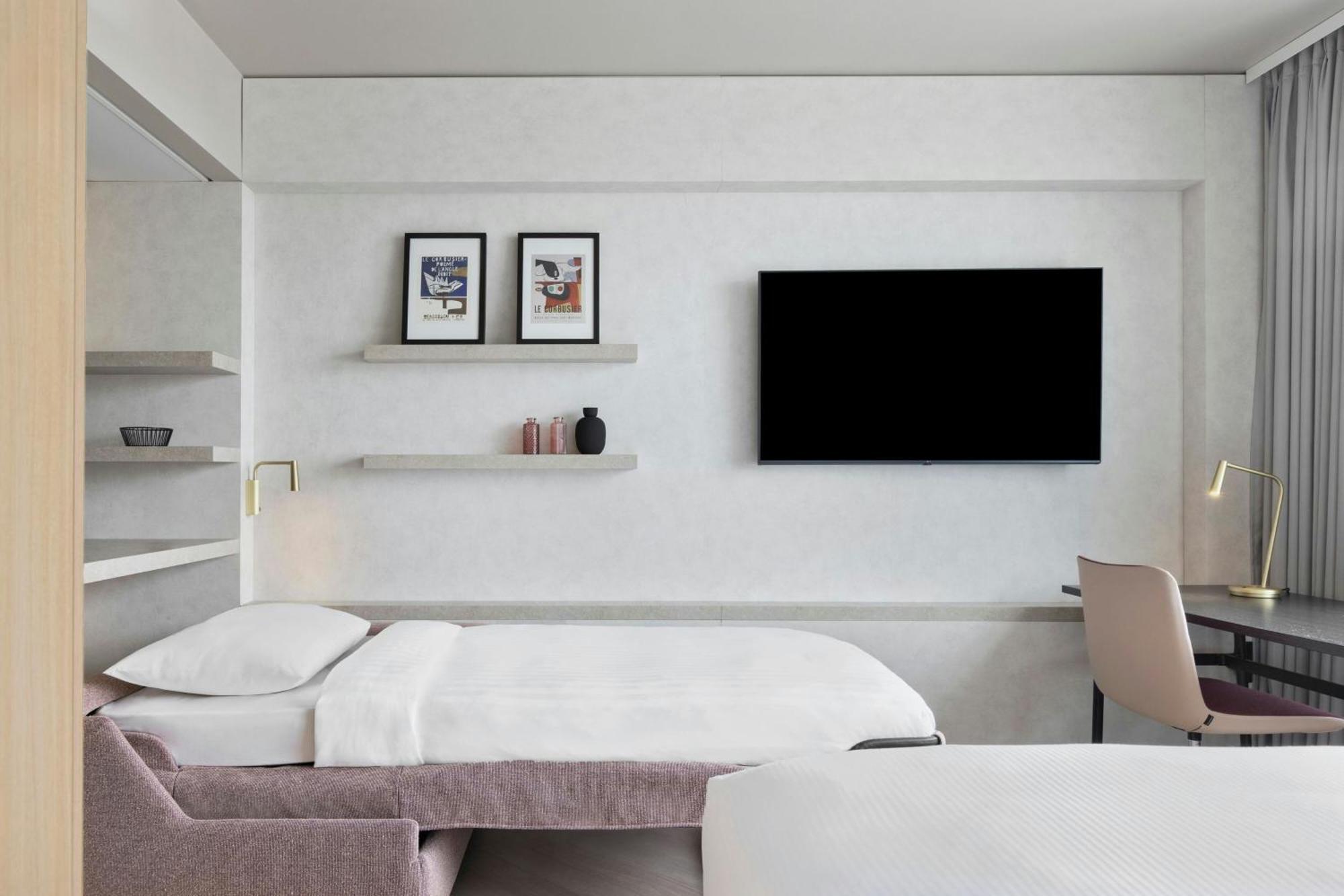 By Marriott Nations Hotel Genève
