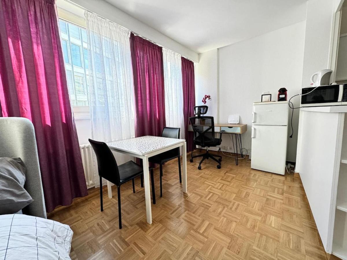01 Convenient - Station Station Apartamento *
