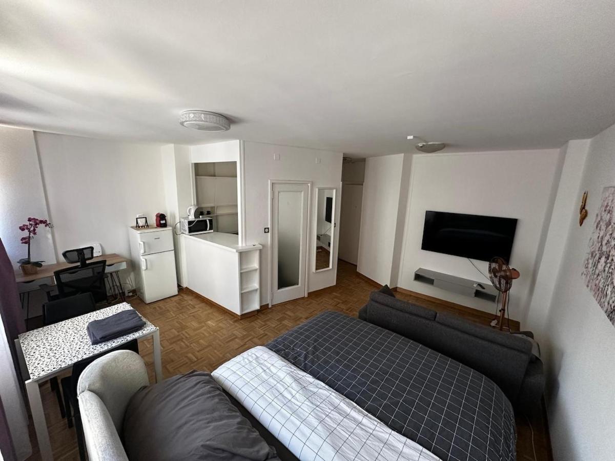 01 Convenient - Station Station Appartement *
