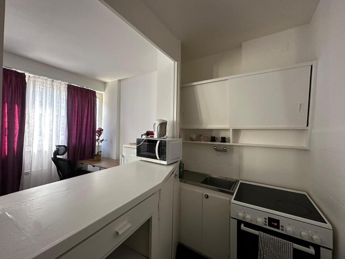 01 Convenient - Station Station Appartement *