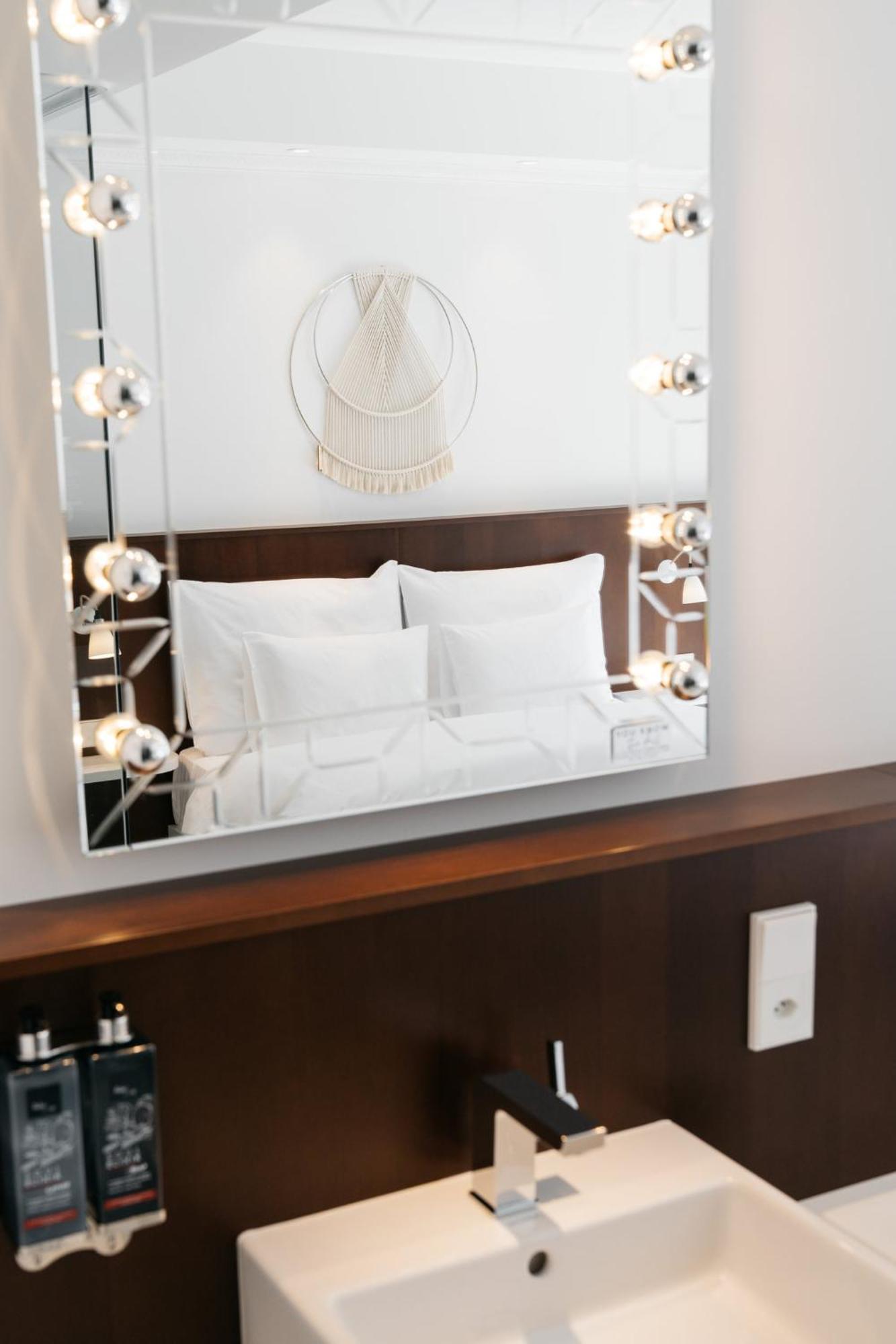Ruby Claire Hotel 4*
