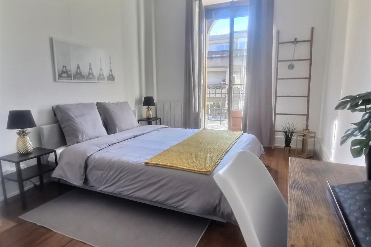 Pr 2 Bedroom, Plainpalais Apartamento *