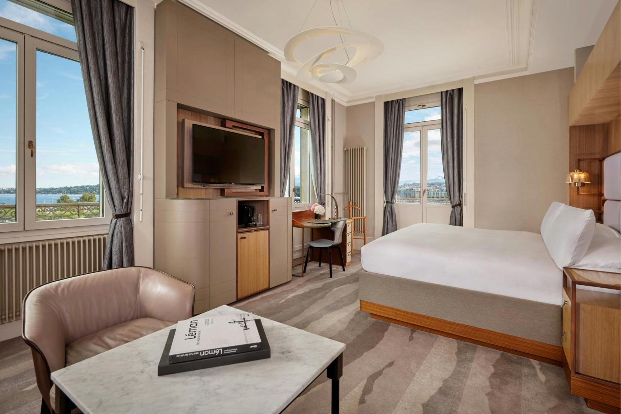 The Ritz-carlton De La Paix, 5*