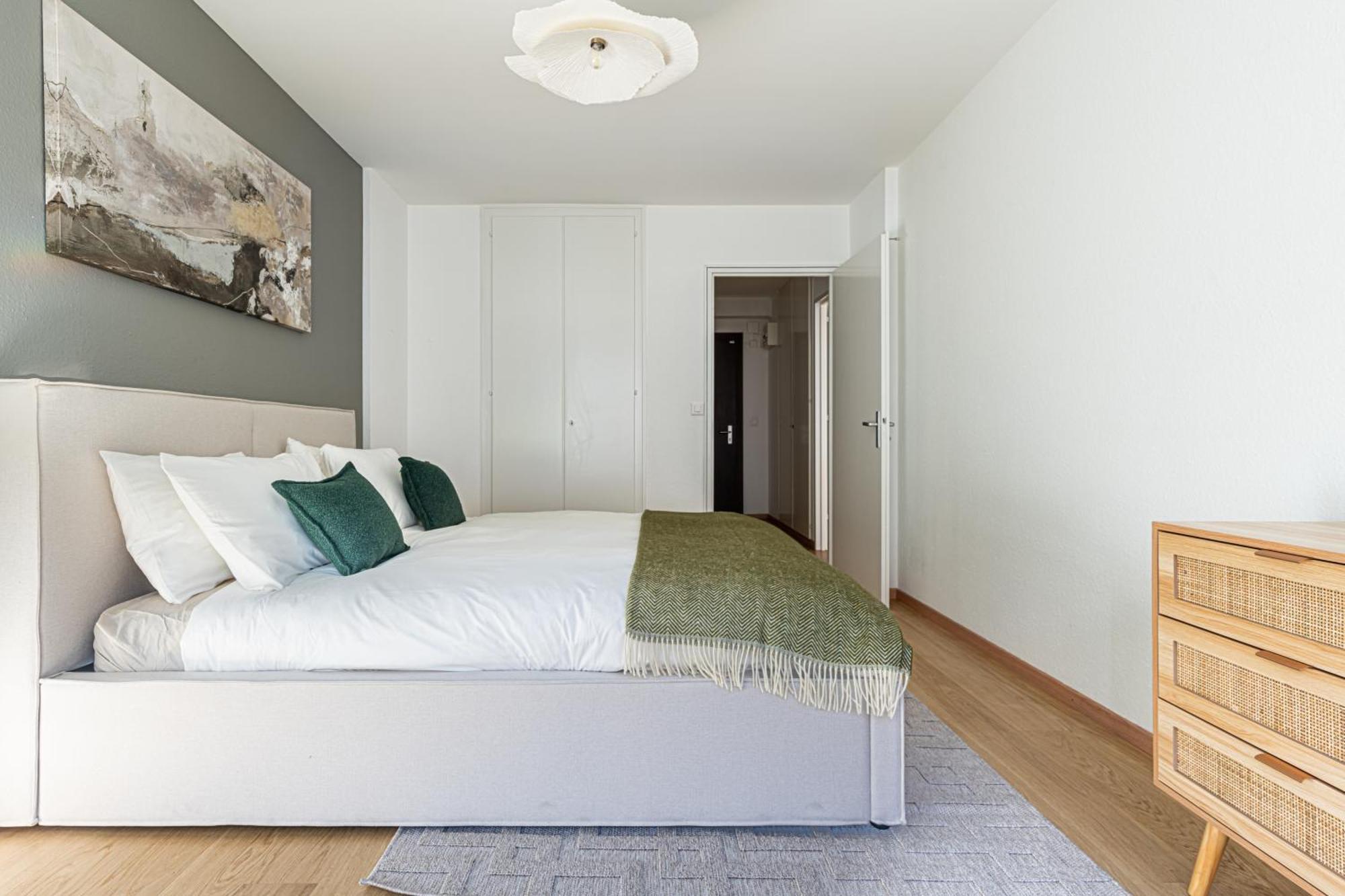 Apartment Stylish Lakeside 3 *