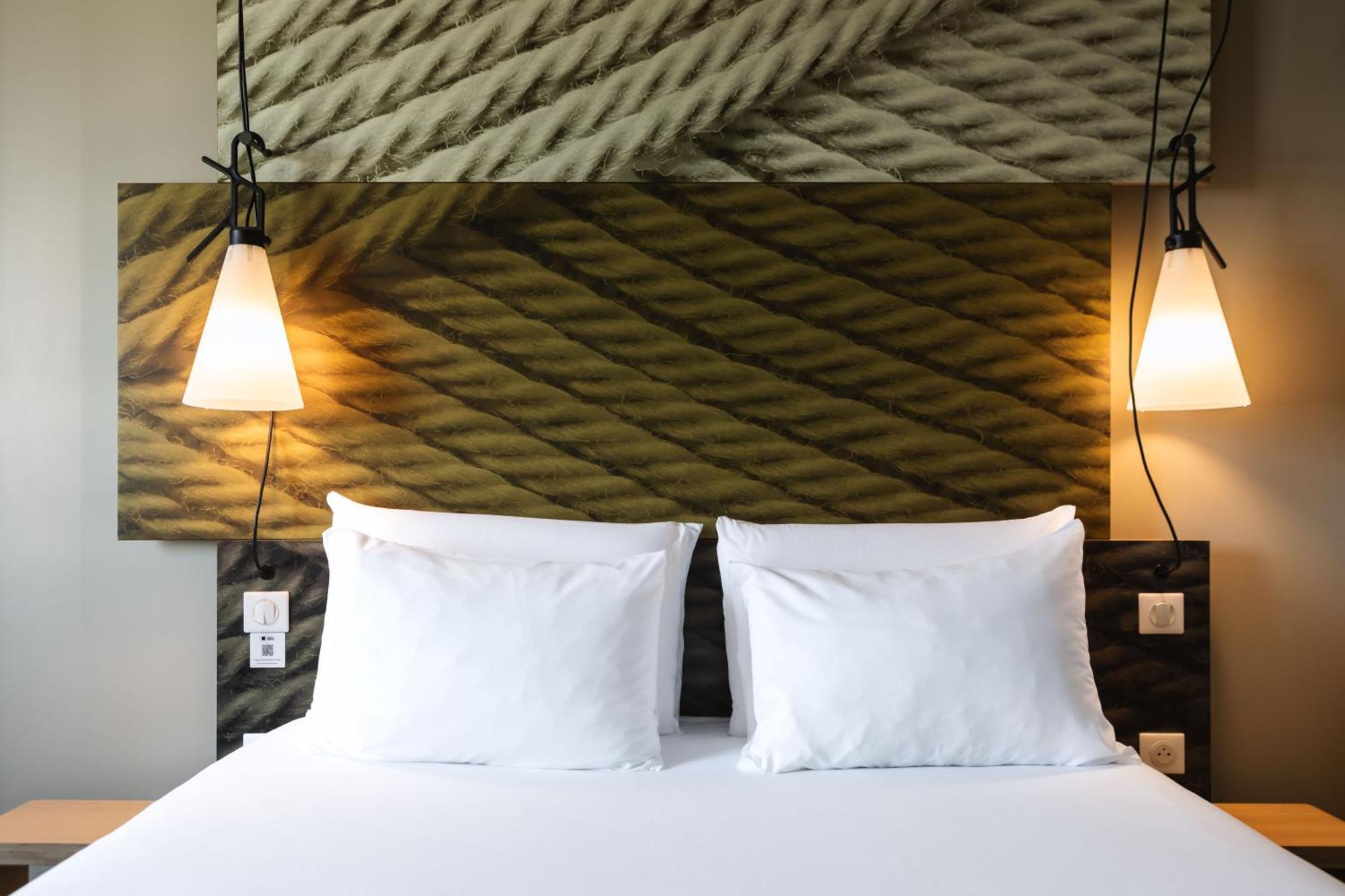 Ibis Centre Hotel 3*