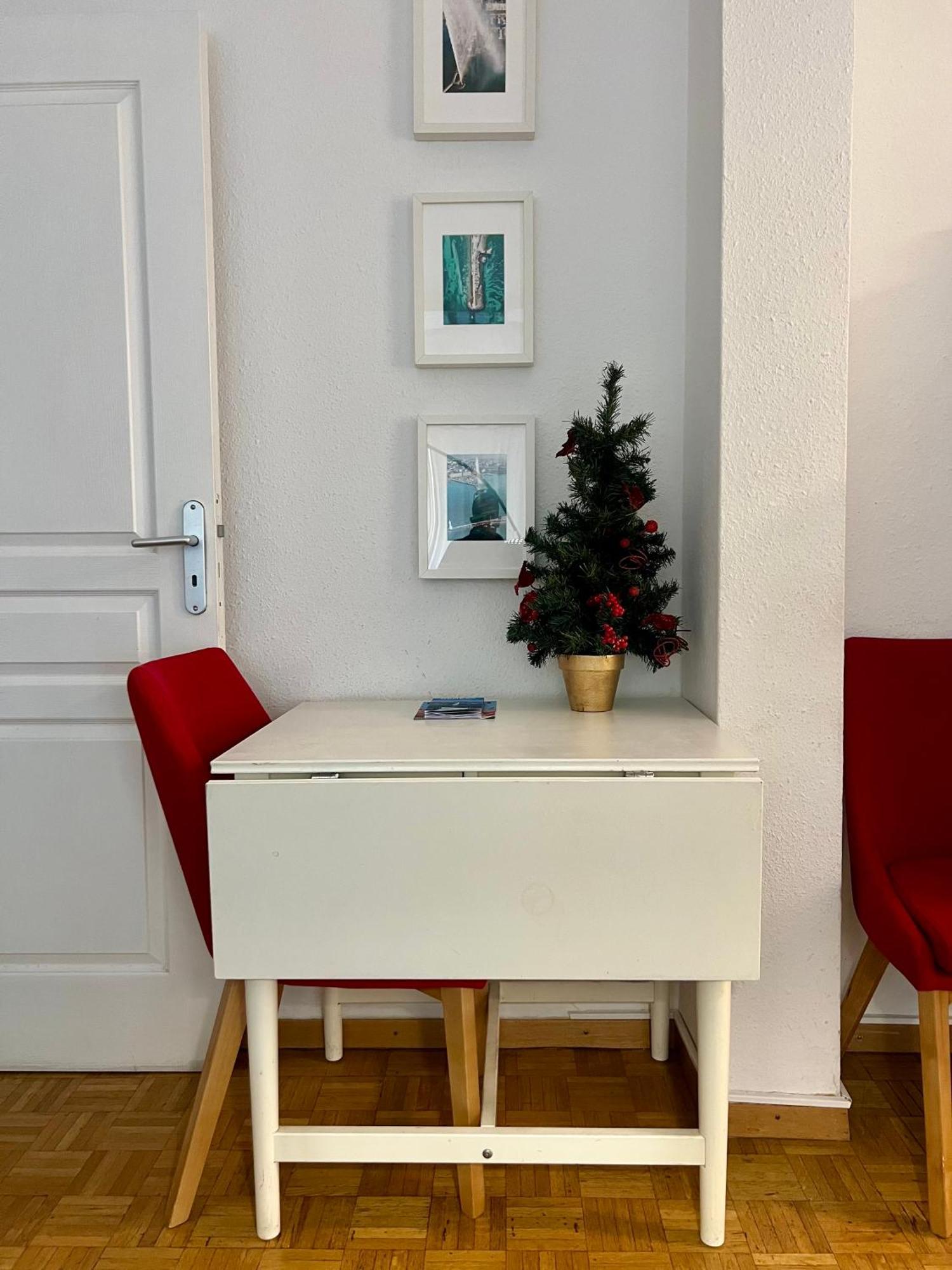 Appartement 2 Bedroom Flat In Heart Of Eaux-vives Genève