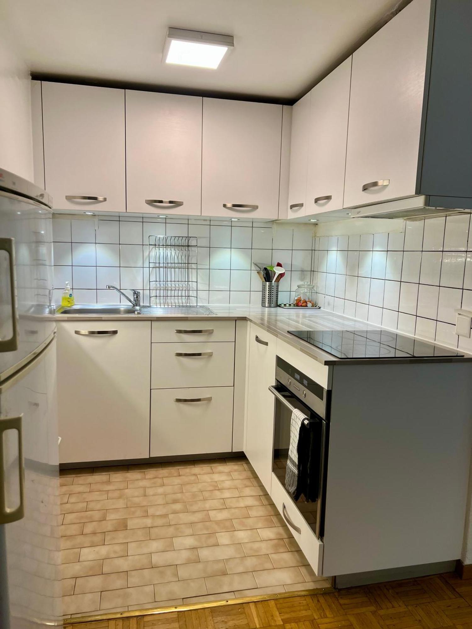 2 Bedroom Flat In Heart Of Eaux-vives *