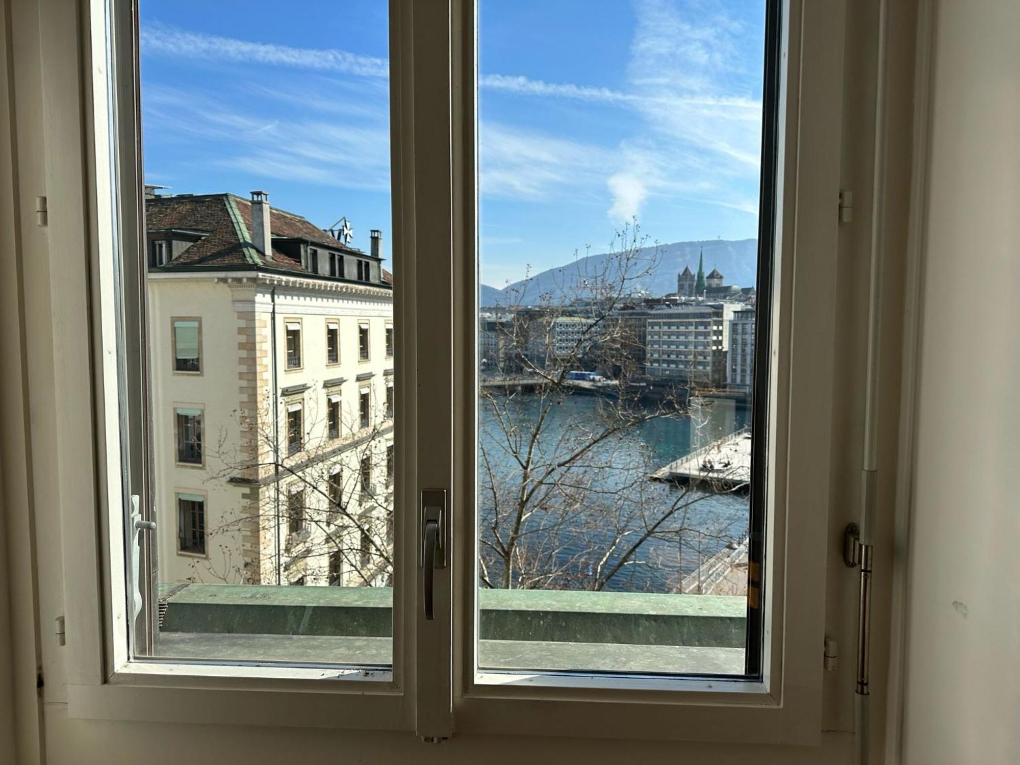 Blue-lake View Genève