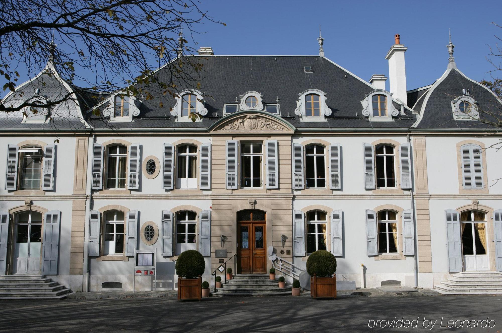 Résidence Parc Des Eaux Vives Hotel