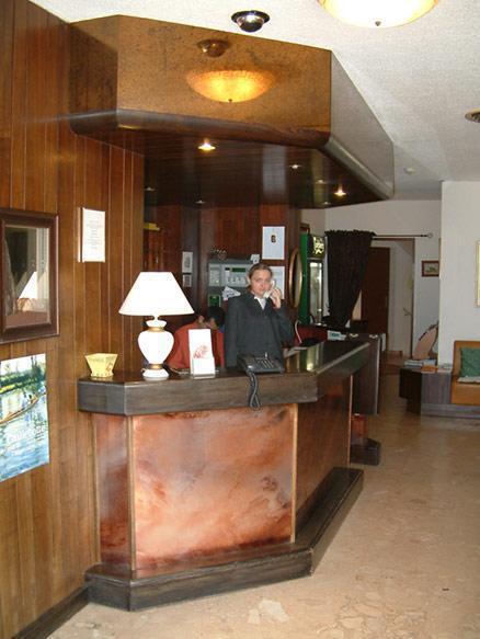 Hotel 33 3*