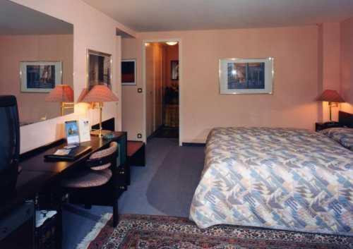 Capitole Hotel 3*