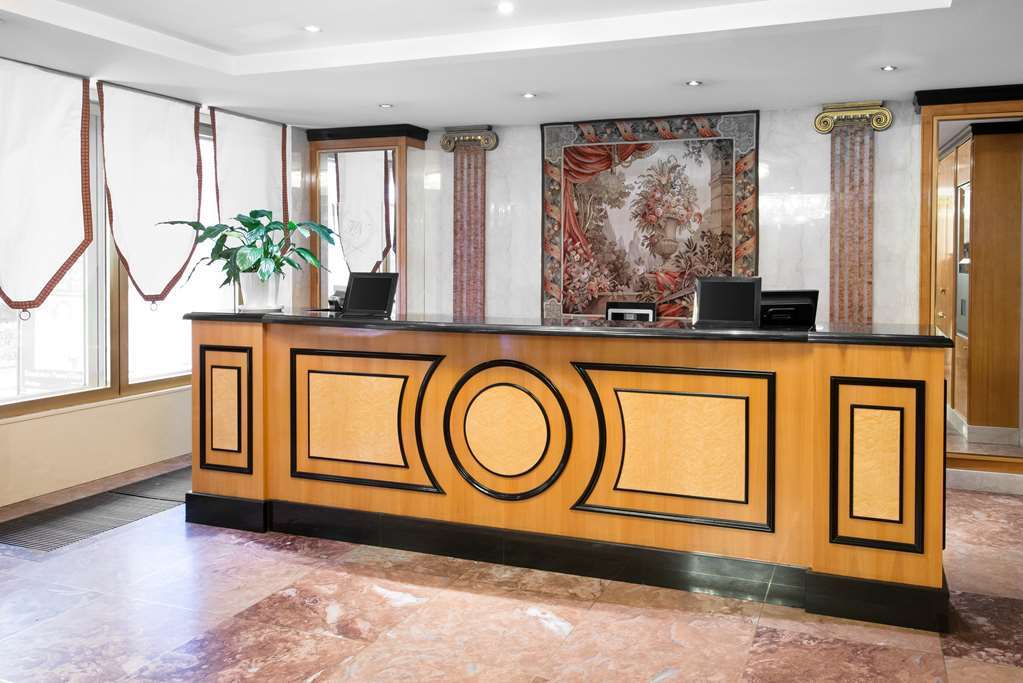 Hotel By Fassbind 4*
