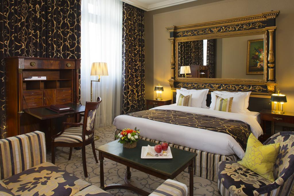 Hotel De La Cigogne