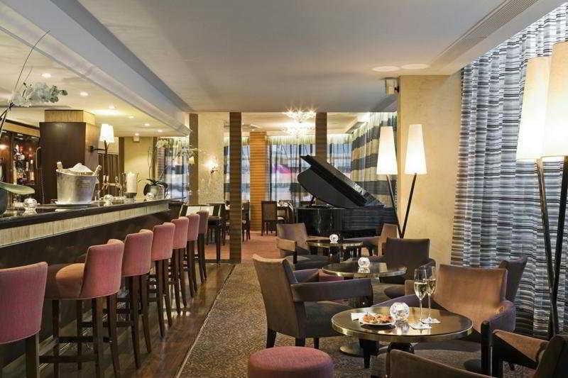 Warwick 4* Genève