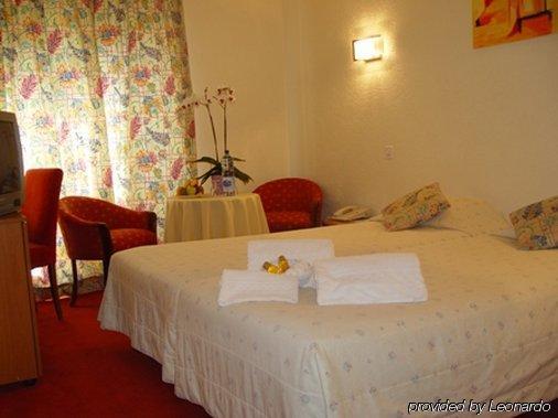 Montana Hotel 3*