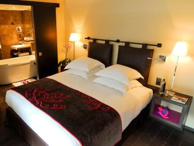 Eastwest 4*