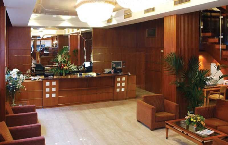 Hotel Ibis Centre 3*
