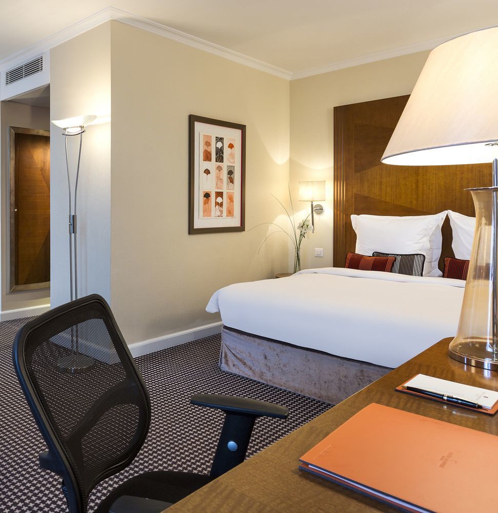 Warwick Hotel 4*