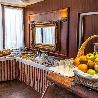 Hotel Churchill 4*