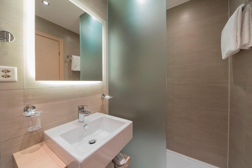 Starling 3* Geneva