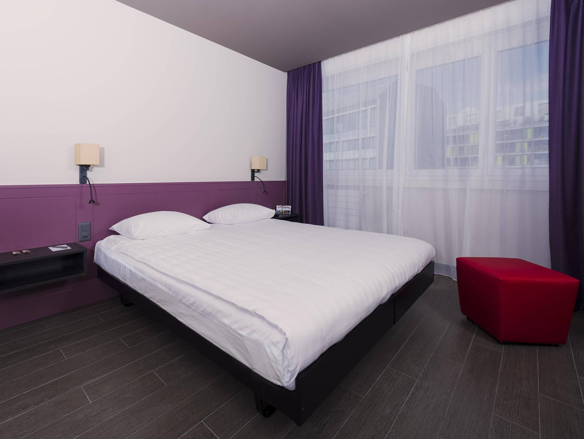 Les Nations Hotel