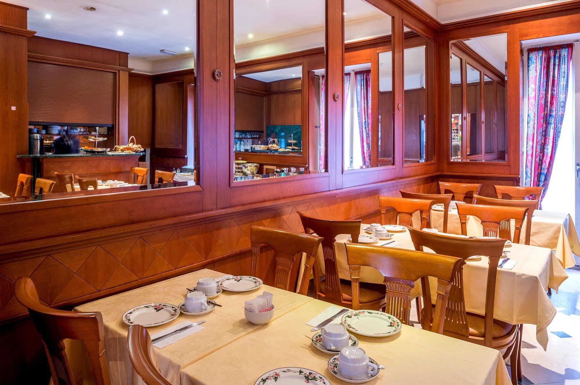 Diplomate Hotel 4*