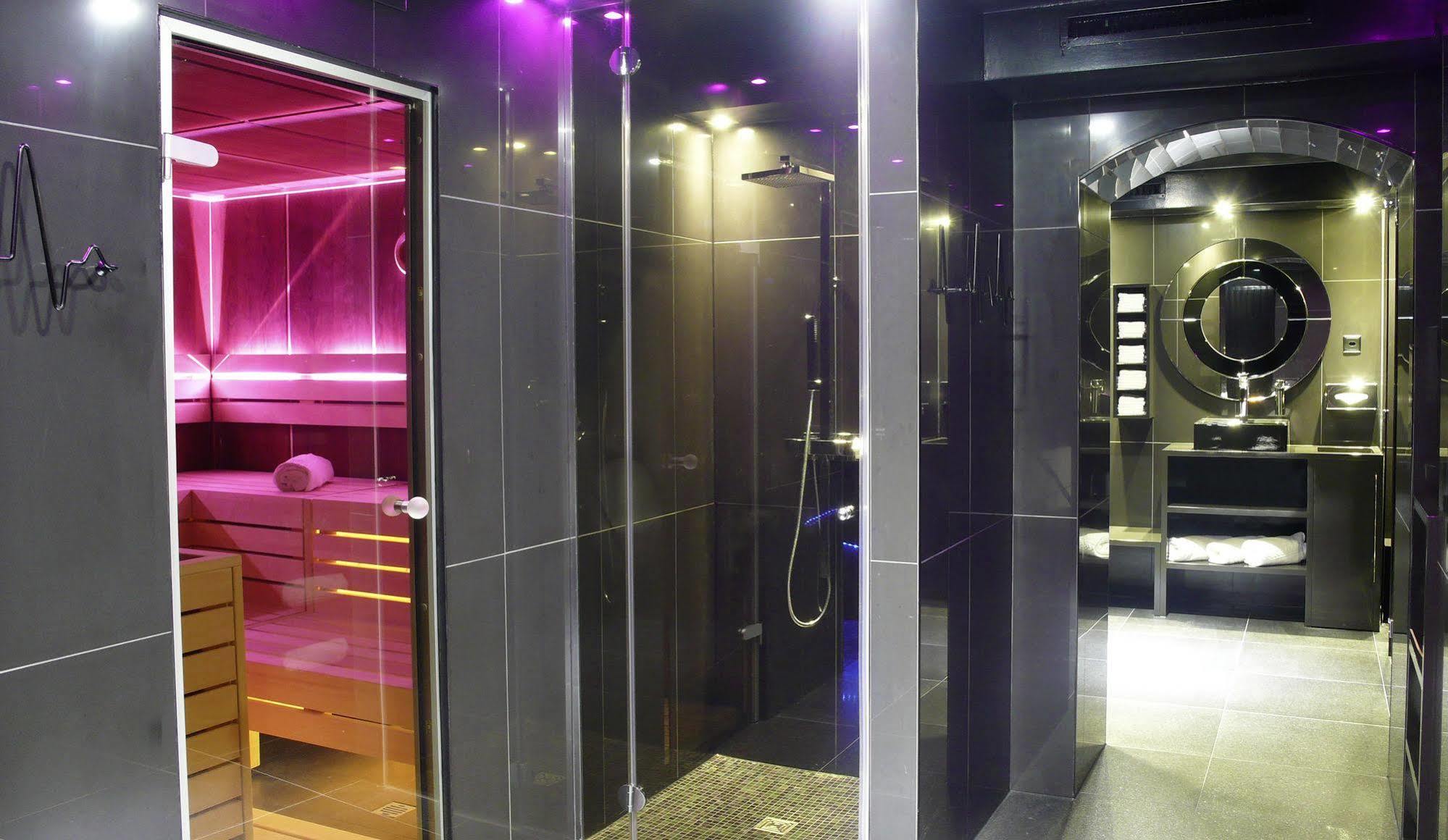 Hotel La Cour Des Augustins Boutique Gallery Design Genève