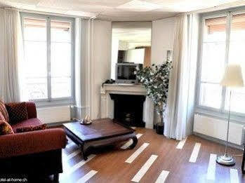 At 3* Genève