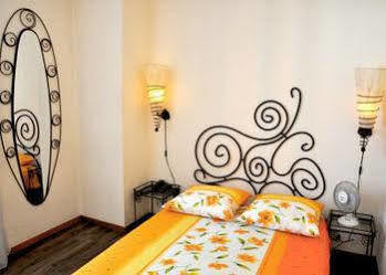 At Aparthotel 3*