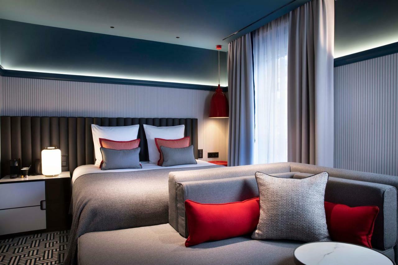 D Hotel
