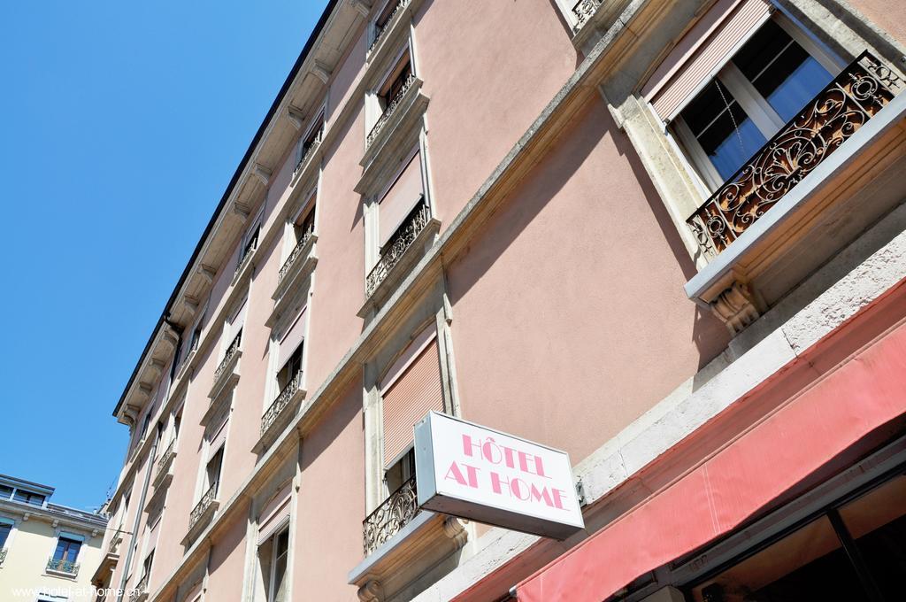 Aparthotel At