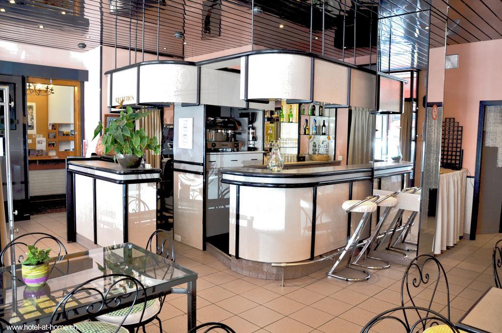 At Aparthotel Genève