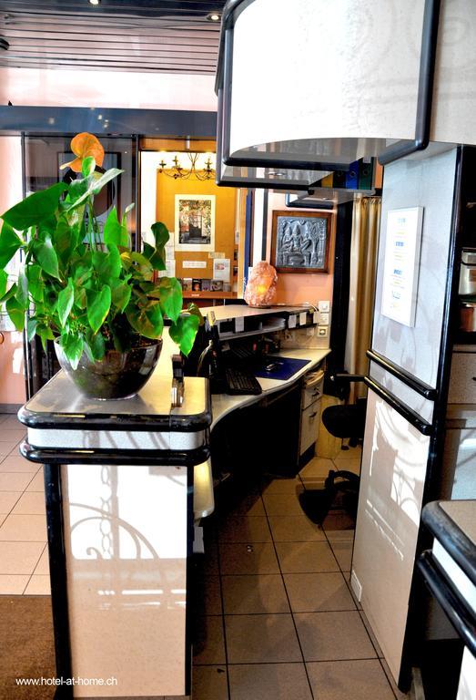 Aparthotel At