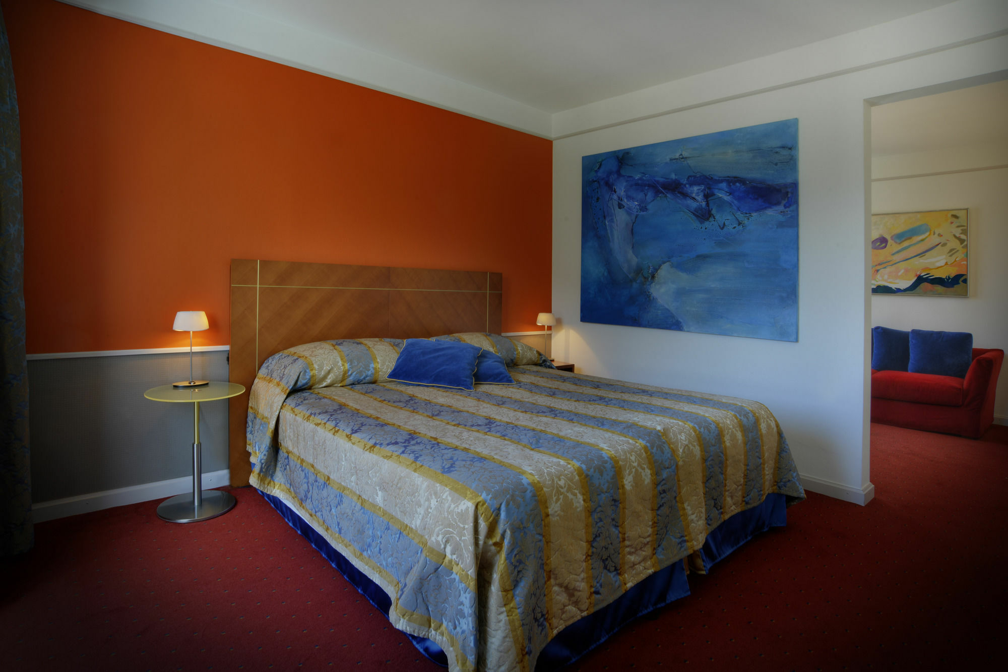 The New Midi Hotel