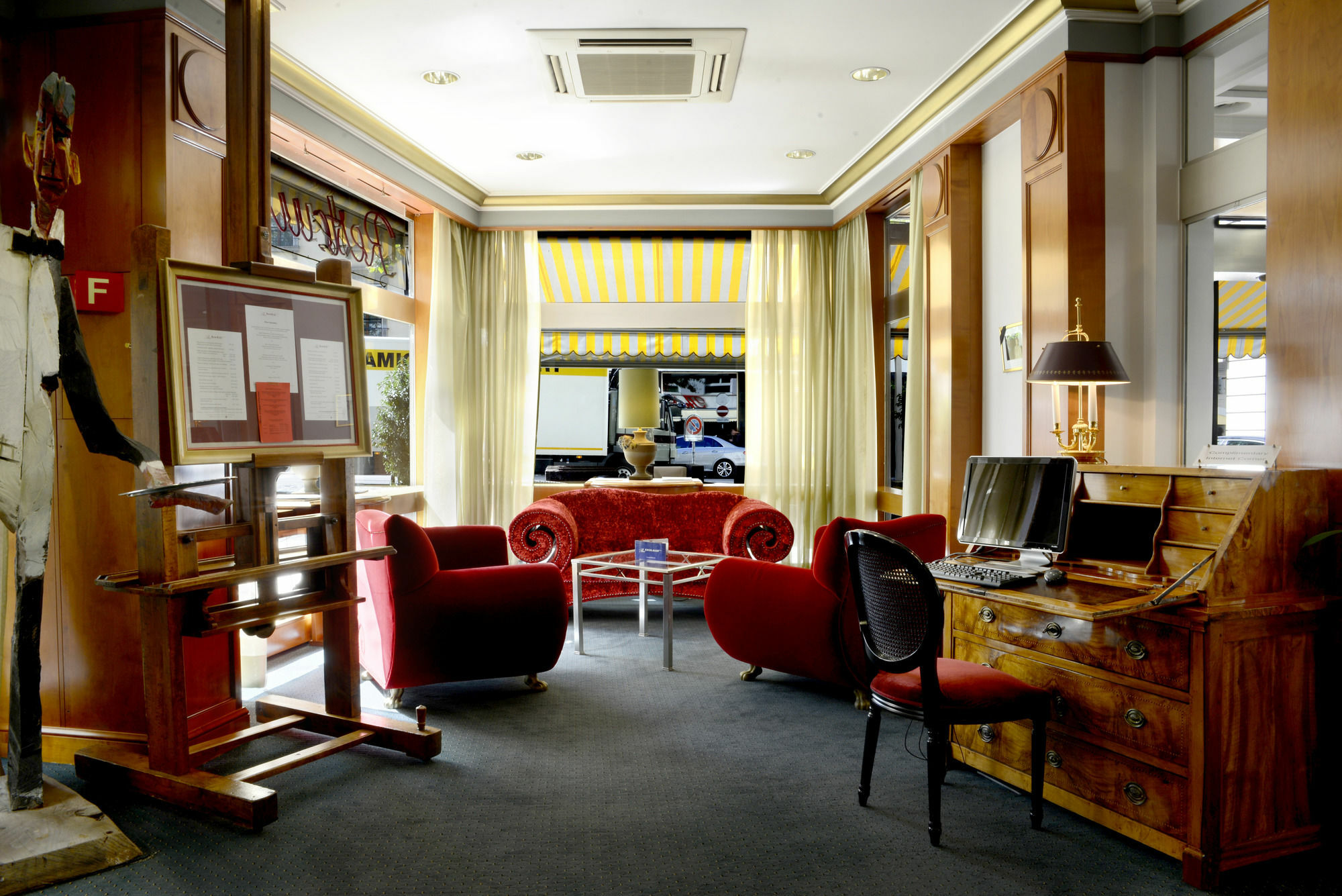 Hotel The New Midi 4*