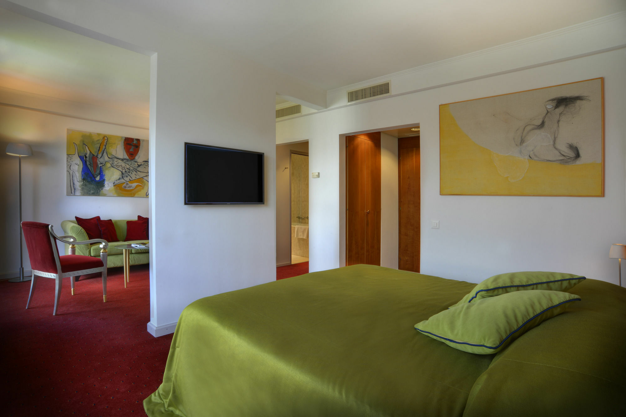 The New Midi Hotel 4*