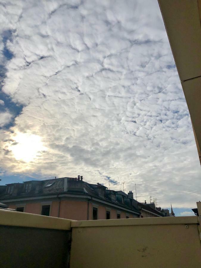 Cool & 2 Bedroom In Heart Of Eaux-vives * Genève
