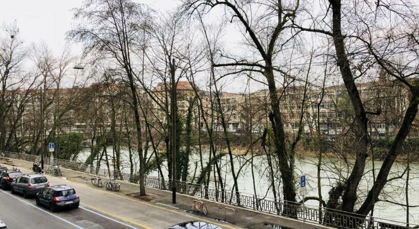 Spacious & Elegant Next To River Apartment *