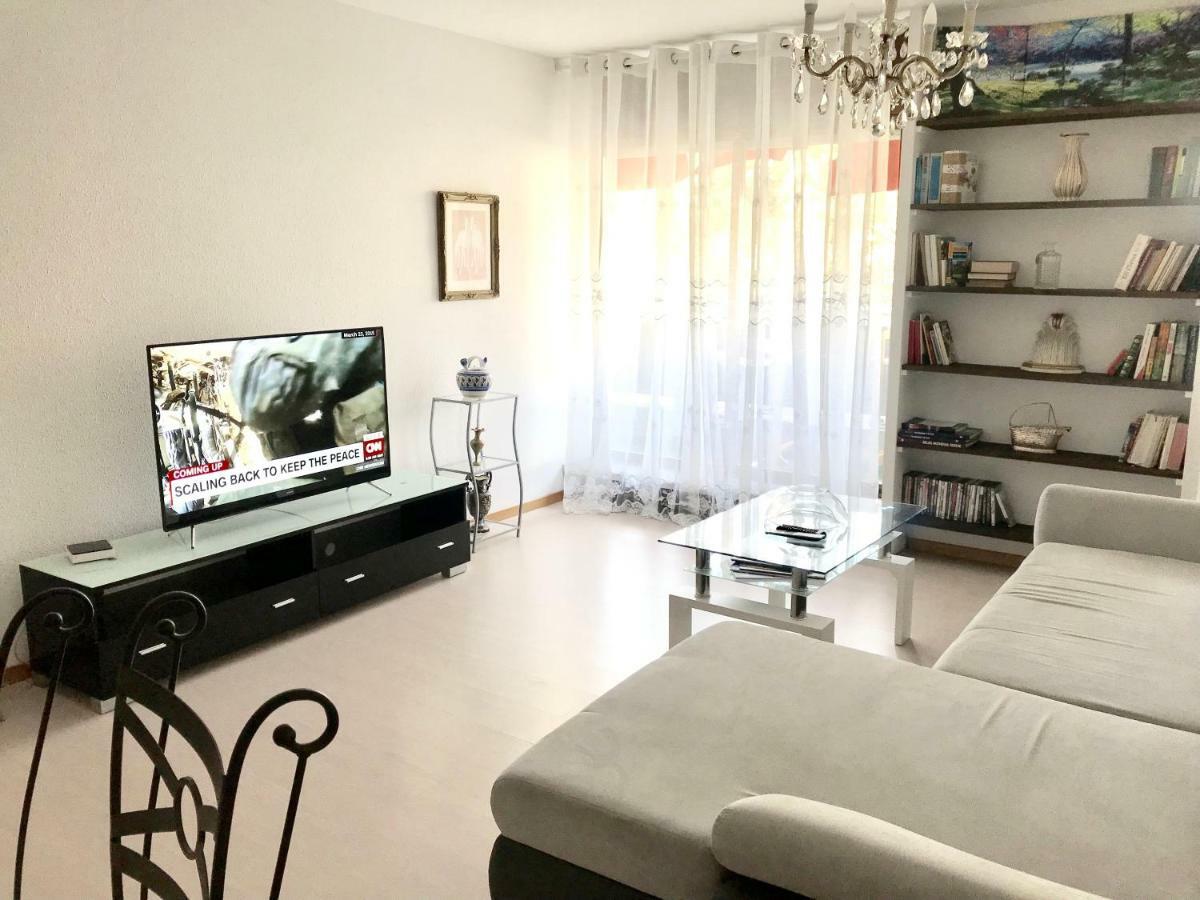 Apartment Spacious & Elegant Next To River