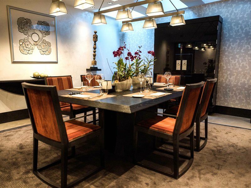 Eastwest Hotel 4*
