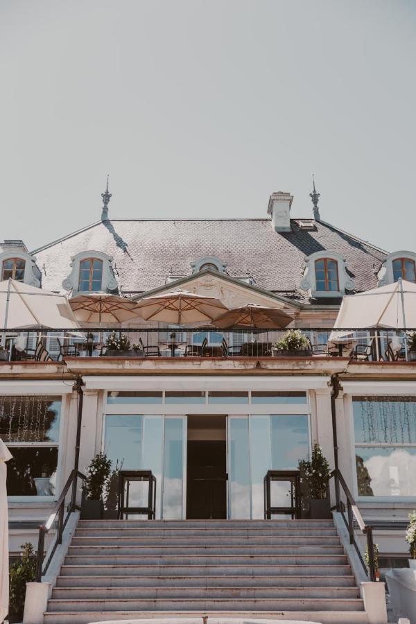 Parc Des Eaux Vives 4* Geneva