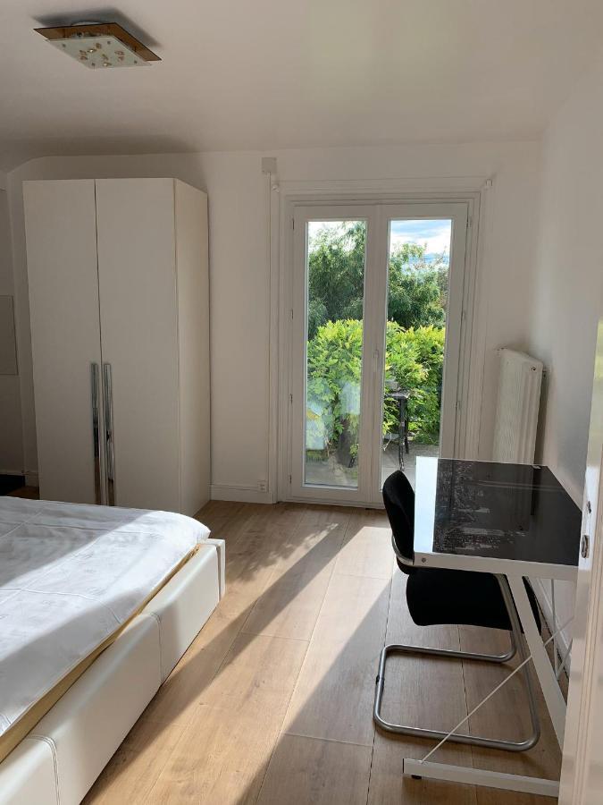 Le Grand-saconnex Guesthouse, 5 Min Walk To Airport Genève