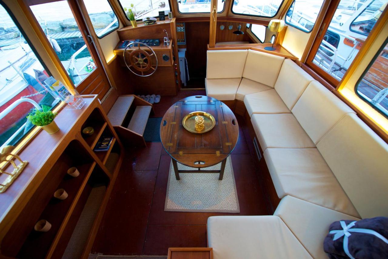 Homeboat-bateau 4* Genève