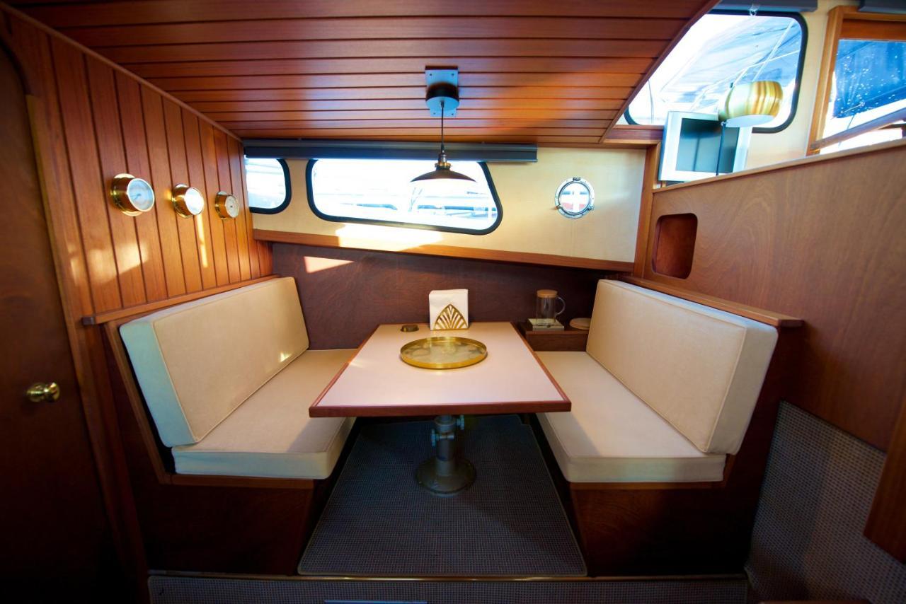 Bateau-hôtel Homeboat-bateau 4*