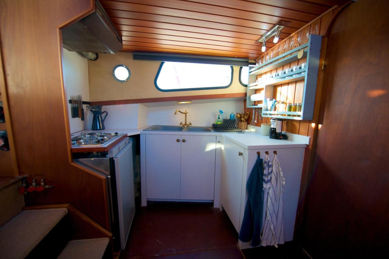 Homeboat-bateau 4* Genève