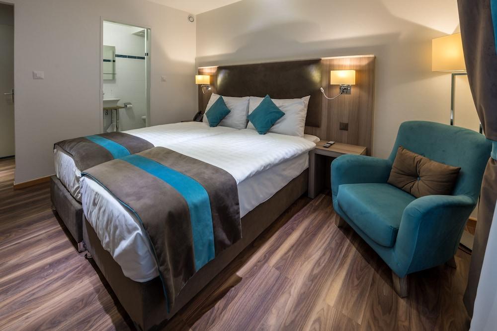 Hotel Rousseau