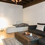 Magnifique Studio En Plein Centre De Geneve