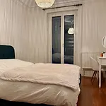 Charming Apartment Near Jet