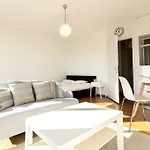 Studio Geneva Cozy